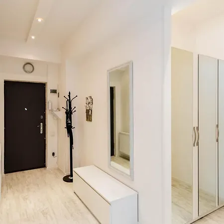 Lovely 2 Bedroom Flat Tbilisi Exterior photo