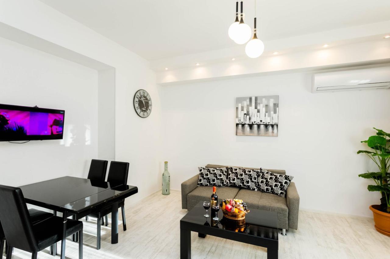 Lovely 2 Bedroom Flat *